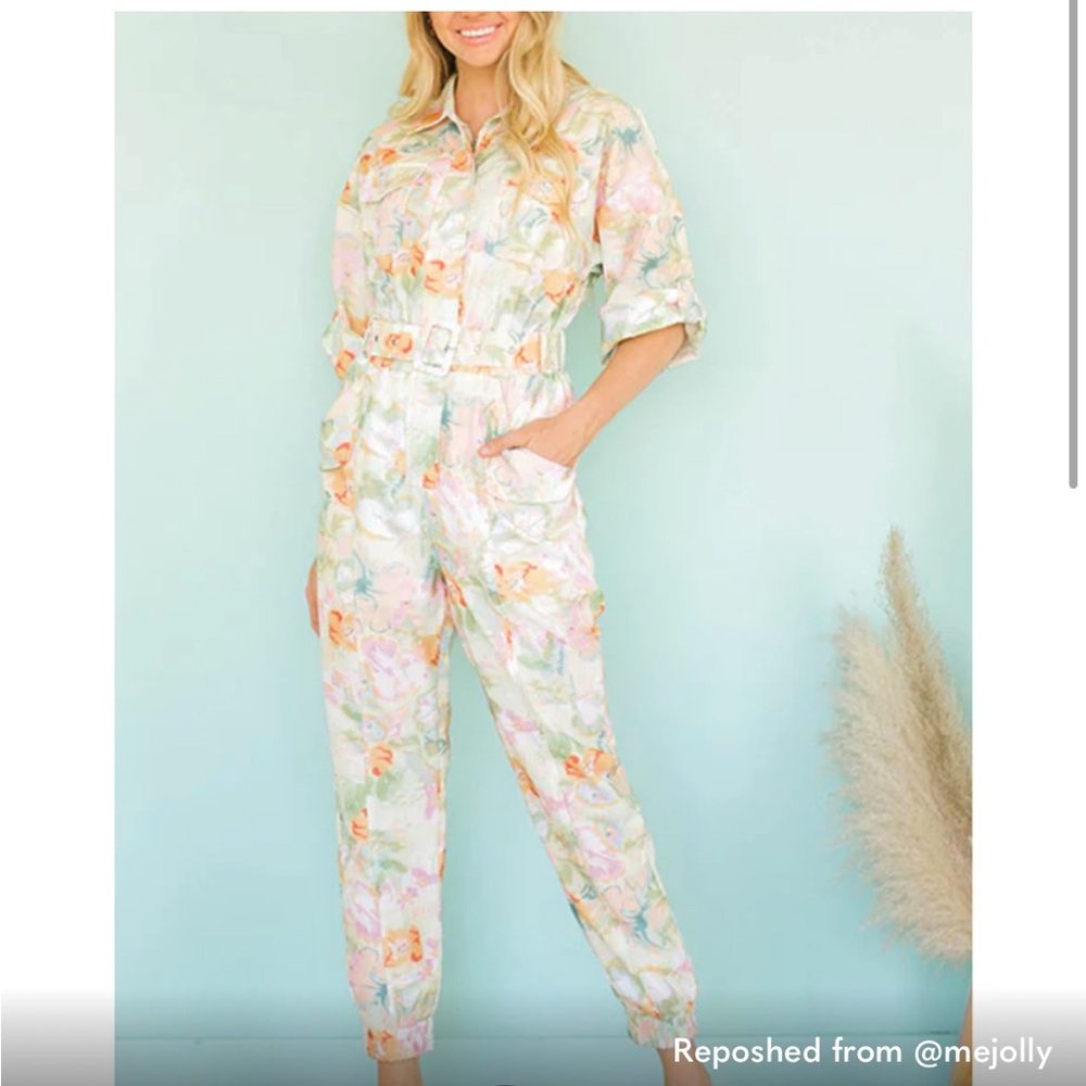 LENA Women's Floral Multicolor Jumpsuit Zip front Short Sleeve Size small